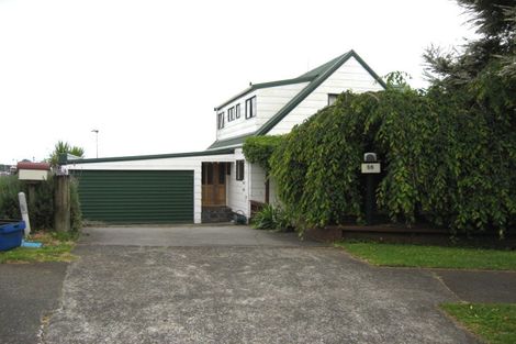 Photo of property in 16 Hawke Place, Pukekohe, 2120