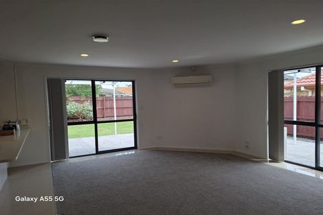 Photo of property in 4 Shiraz Place, Henderson, Auckland, 0612