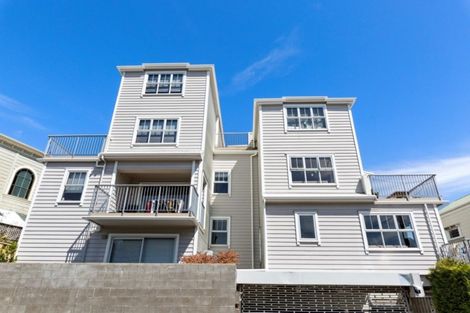 Photo of property in 8l Finlay Terrace, Mount Cook, Wellington, 6021