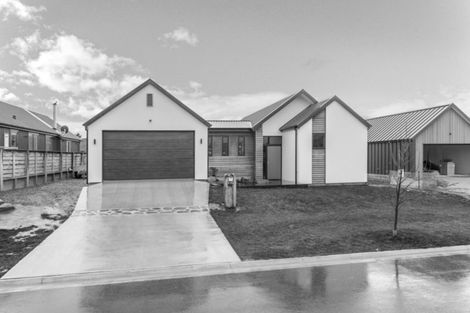 Photo of property in 83 Infinity Drive, Wanaka, 9305