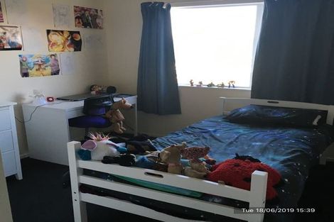 Photo of property in 24d Chastudon Place, Tawa, Wellington, 5028