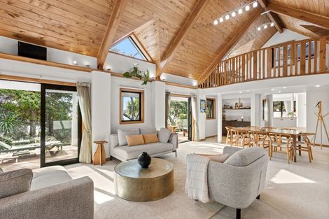 Photo of property in 16 James Clendon Place, Okiato, Russell, 0272