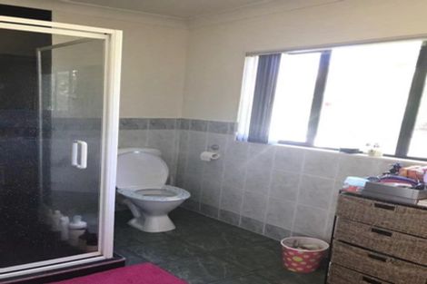 Photo of property in 11 Margaret Henry Crescent, Oteha, Auckland, 0632