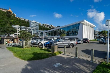 Photo of property in 4/154 Oriental Parade, Oriental Bay, Wellington, 6011
