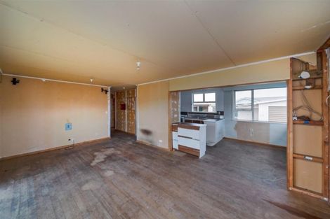Photo of property in 15 Hunter Street, Hawera, 4610