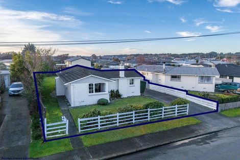 Photo of property in 10 Bruce Street, Waikiwi, Invercargill, 9810