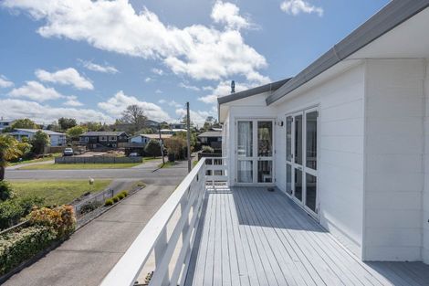 Photo of property in 37 Sunset Street, Hilltop, Taupo, 3330