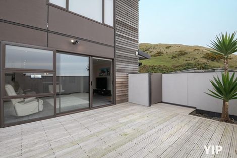 Photo of property in 21 Comber Place, Johnsonville, Wellington, 6037