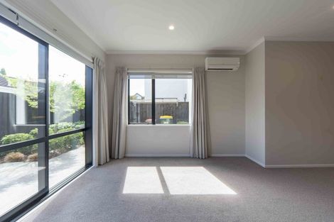 Photo of property in 9/13 Beale Street, Hamilton East, Hamilton, 3216