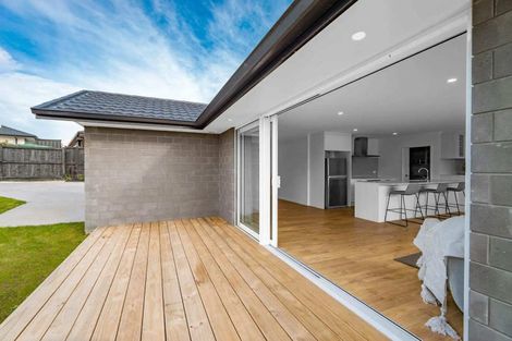 Photo of property in 73 Te Paea Avenue, Paerata, 2124