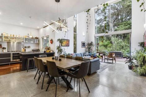 Photo of property in 11a Wernham Place, Northcote, Auckland, 0626