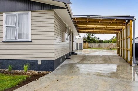 Photo of property in 16 Kauri Street, Merrilands, New Plymouth, 4312