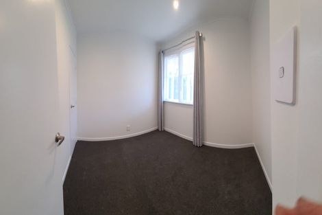 Photo of property in 8a Matama Road, Glen Eden, Auckland, 0602