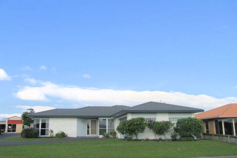 Photo of property in 2 Russley Drive, Mount Maunganui, 3116
