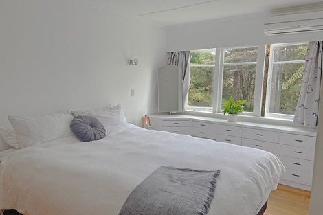 Photo of property in 986 Beach Road, Torbay, Auckland, 0630
