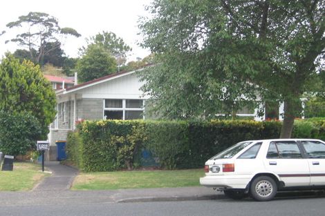 Photo of property in 2/42 Chartwell Avenue, Glenfield, Auckland, 0629