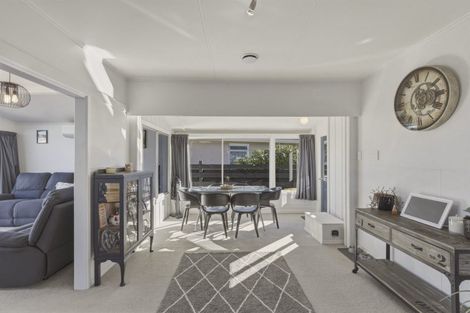 Photo of property in 4a Blake Street, Waitara, 4320