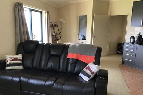 Photo of property in 46 Ballymore Drive, Pinehill, Auckland, 0632