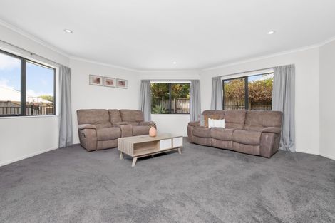 Photo of property in 4 Rays Way, Tuakau, 2121