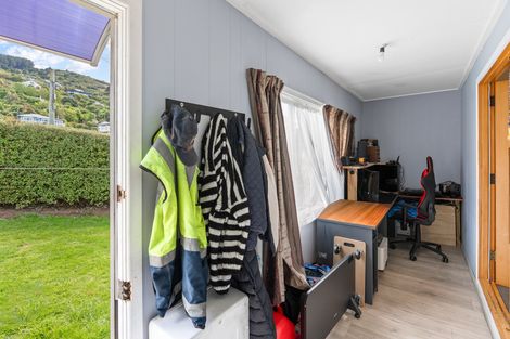 Photo of property in 7 Athol Place, Ravensbourne, Dunedin, 9022
