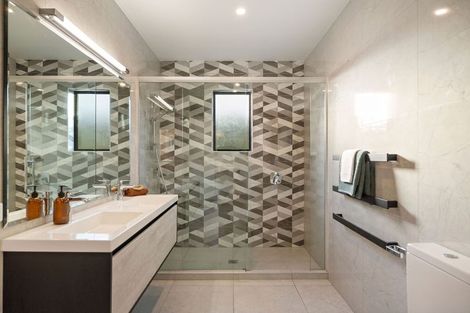 Photo of property in 13 Falconer Rise, Jacks Point, Queenstown, 9371