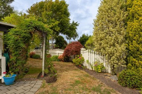 Photo of property in 208 Memorial Avenue, Burnside, Christchurch, 8053