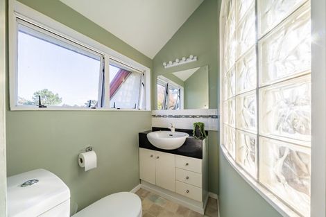 Photo of property in 1154e State Highway 2, Te Marua, Upper Hutt, 5018