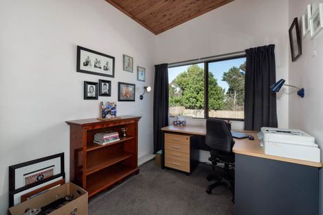 Photo of property in 2 Arabella Road, Opua, 0200