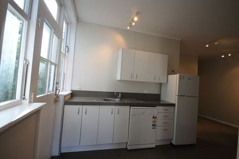 Photo of property in 22 Hanson Street, Mount Cook, Wellington, 6021