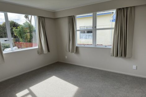 Photo of property in 11a Buchanan Place, Hawera, 4610