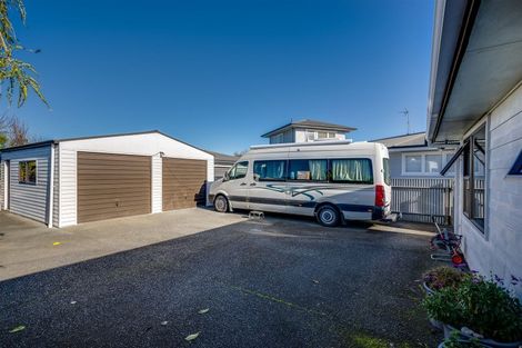 Photo of property in 2 Yeo Place, Taradale, Napier, 4112