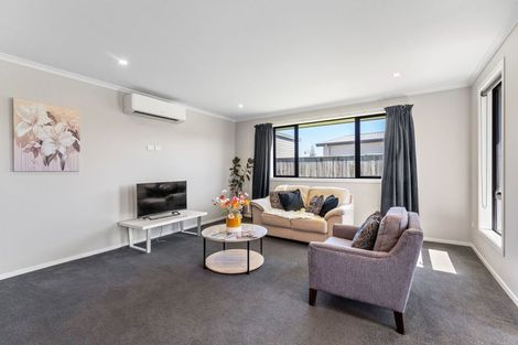 Photo of property in 49 Seagrass Place, Otaki Beach, Otaki, 5512