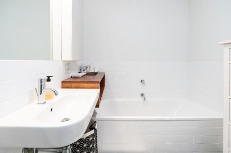 Photo of property in Altar Apartments, 38/120 Rintoul Street, Newtown, Wellington, 6021