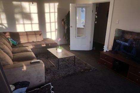 Photo of property in 174 Olliviers Road, Phillipstown, Christchurch, 8011