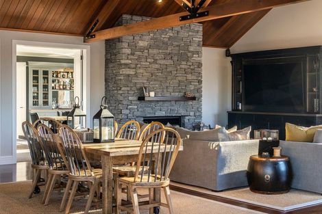 Photo of property in 2 Otaihanga Road, Paraparaumu Beach, Paraparaumu, 5032