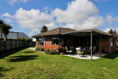 Photo of property in 52 Kupe Drive, Whitianga, 3510