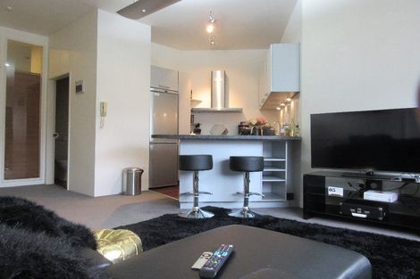 Photo of property in Endeavour Apartments, 19/125u Thorndon Quay, Pipitea, Wellington, 6011
