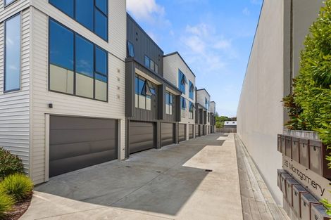 Photo of property in 9/29 Montgomery Road, Judea, Tauranga, 3110