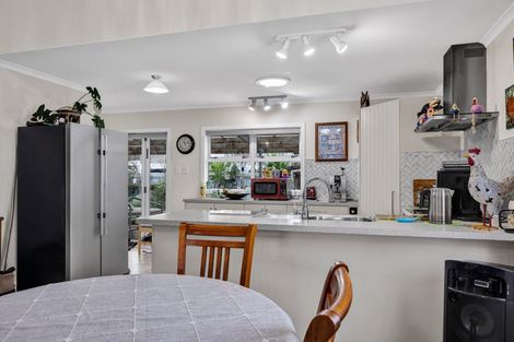 Photo of property in 4 Argyle Street, Hawera, 4610