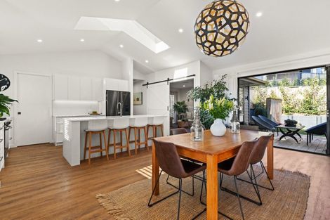 Photo of property in 68 Breadalbane Avenue, Havelock North, 4130