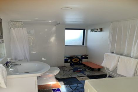 Photo of property in 42 Sea View Road, Baylys Beach, Dargaville, 0377