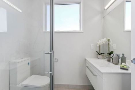 Photo of property in 54 Hayfield Way, Karaka, Papakura, 2113