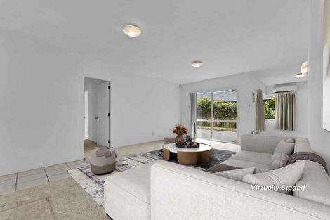 Photo of property in 70 Tington Avenue, Wattle Downs, Auckland, 2103