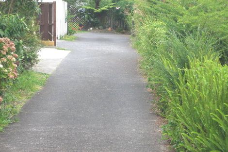 Photo of property in 3/32 Roberts Road, Glenfield, Auckland, 0629
