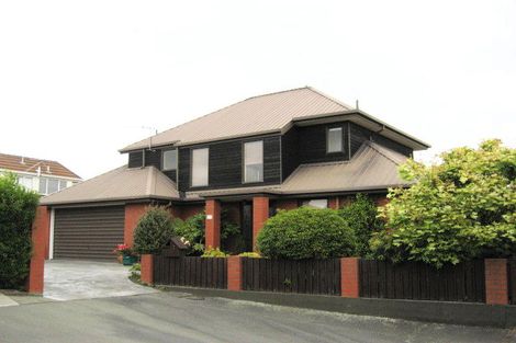 Photo of property in 7 Derenzy Place, Avonhead, Christchurch, 8042