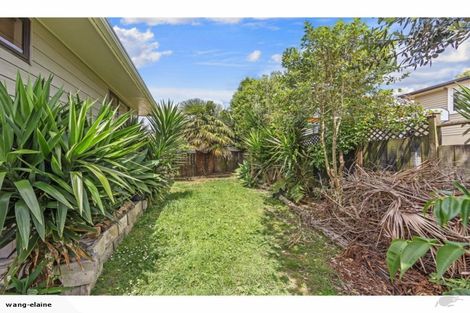 Photo of property in 1/66 Hogans Road, Glenfield, Auckland, 0629