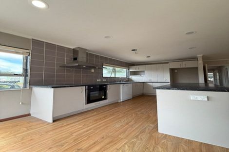 Photo of property in 2/114 Clevedon Road, Papakura, 2110