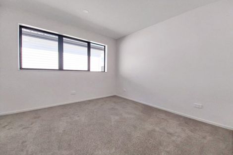 Photo of property in 10/116 Colwill Road, Massey, Auckland, 0614