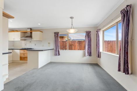 Photo of property in 9 Redcastle Drive, East Tamaki, Auckland, 2013