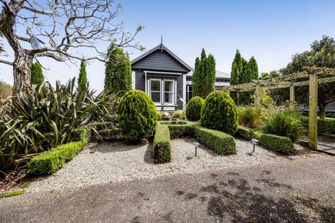 Photo of property in 104 Pitt Road, Hillsborough, New Plymouth, 4372